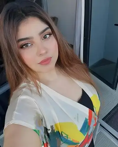 Call Girl Shiggaon